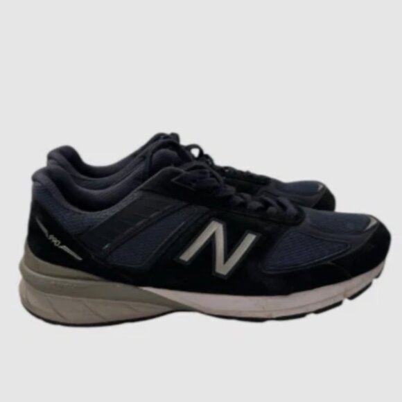 New Balance 990v5 Made In USA Navy size 4 E Excellent condition! - Picture 1 of 5